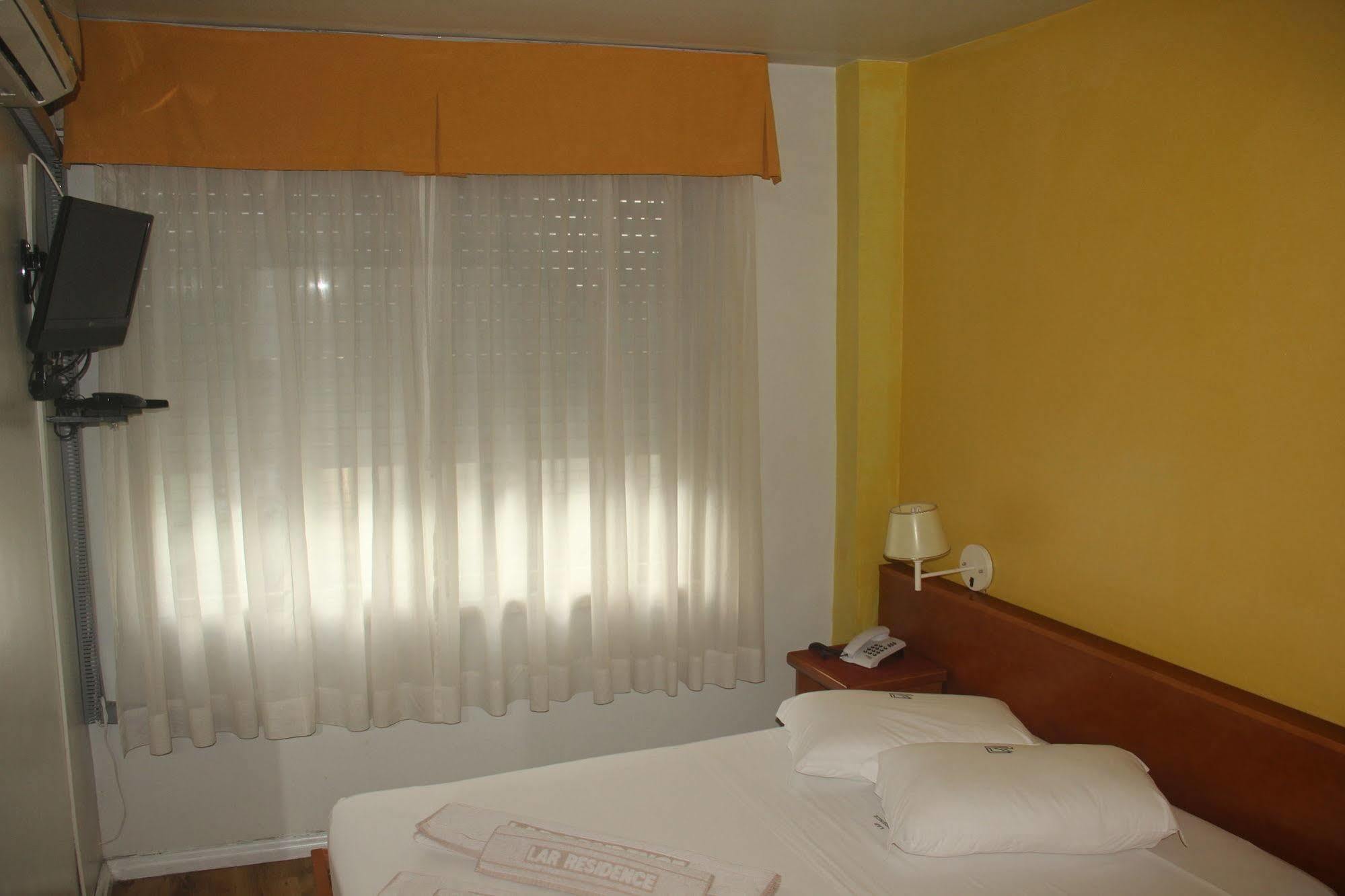 Hotel Lar Residence ปอร์โตอัลเลเกร ภายนอก รูปภาพ